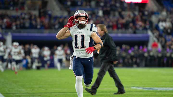Report: Julian Edelman Dealing With Partially Torn Rib Cartilage Since Week 3