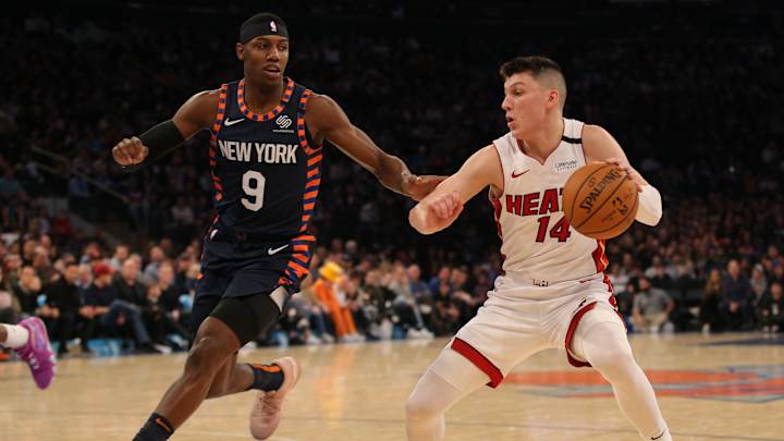 Randle, youth shine as Knicks snap five-game losing streak in best win of season