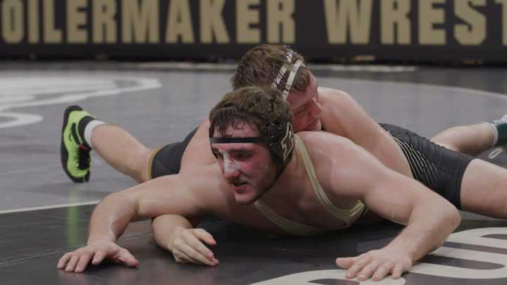 Hawkeyes Sweep Weekend In Indiana