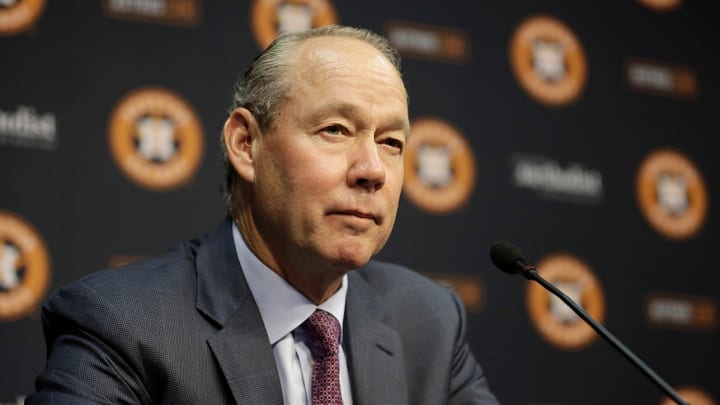 Report: MLB Executives Unhappy With Astros' Sign-Stealing Punishment Report: MLB Executives Unhappy With Astros' Sign-Stealing Punishment