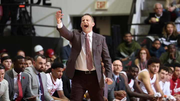 Alabama Basketball Moves to No. 24 in Latest USA Today Coaches Poll Alabama Basketball Moves to No. 24 in Latest USA Today Coaches Poll