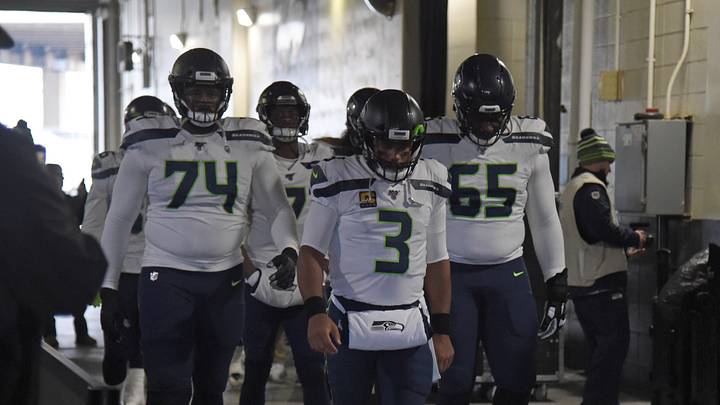 Tough Decisions Await for Seahawks Along Offensive Line Tough Decisions Await for Seahawks Along Offensive Line