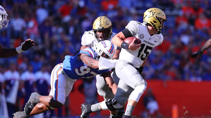 Walters Enters Transfer Portal Leaving Vanderbilt With No Returning Quarterbacks