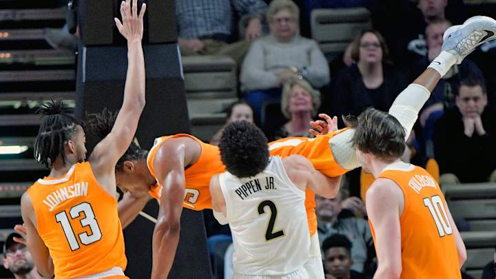 Second Half Shooting Dooms Commodores in 66-45 Loss To Volunteers