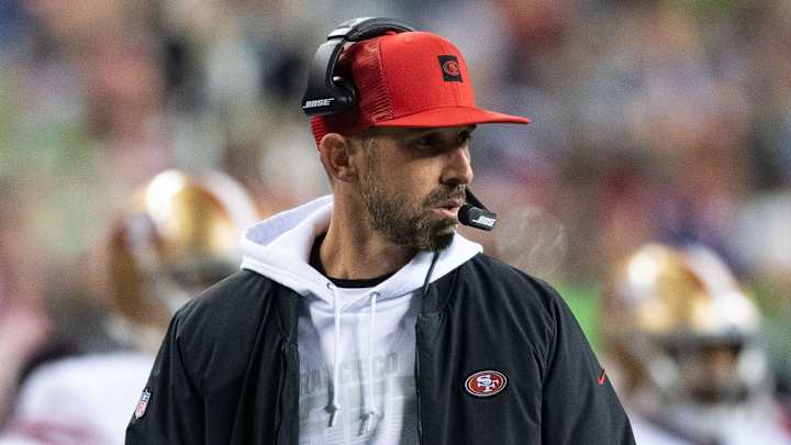 Kyle Shanahan Knew This Play Would Result in a Penalty, So He Let the Ref Know