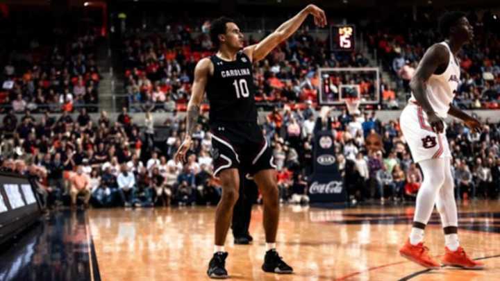 Cambridge leads No. 16 Auburn over South Carolina