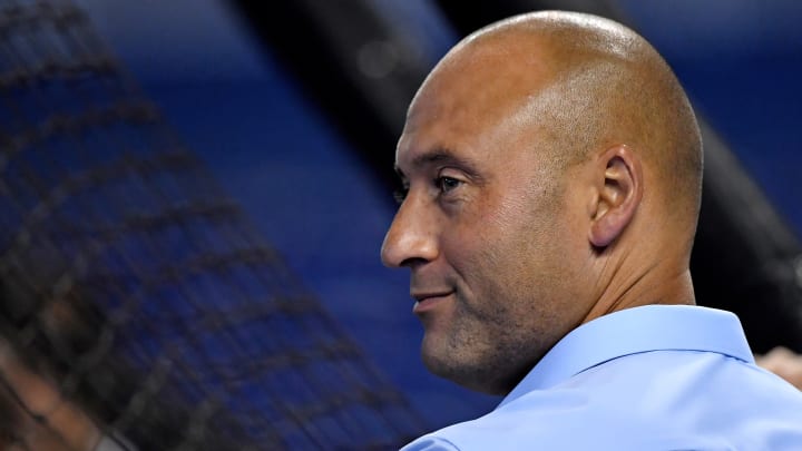 Watch: Derek Jeter Gets Hall of Fame Call Surrounded By His Family Watch: Derek Jeter Gets Hall of Fame Call Surrounded By His Family