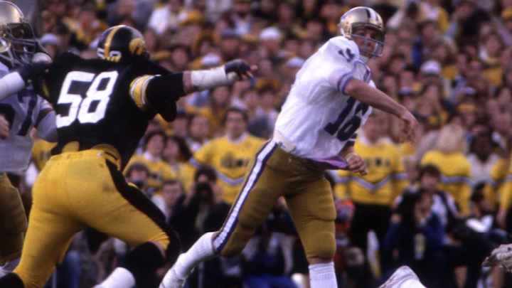 Remembering Pelluer's 2-Pointer: 222 Days to Michigan Remembering Pelluer's 2-Pointer: 222 Days to Michigan