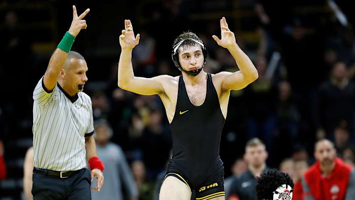 A Night To Chill As Hawkeyes Roll Past Buckeyes A Night To Chill As Hawkeyes Roll Past Buckeyes