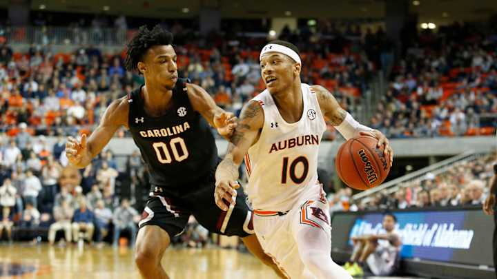 Commodores on the Road as They Visit South Carolina Tonight