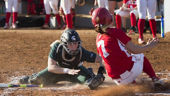 MSU SOFTBALL: Spartans Fall in Wild Walkoff to South Carolina, 8-7 MSU SOFTBALL: Spartans Fall in Wild Walkoff to South Carolina, 8-7