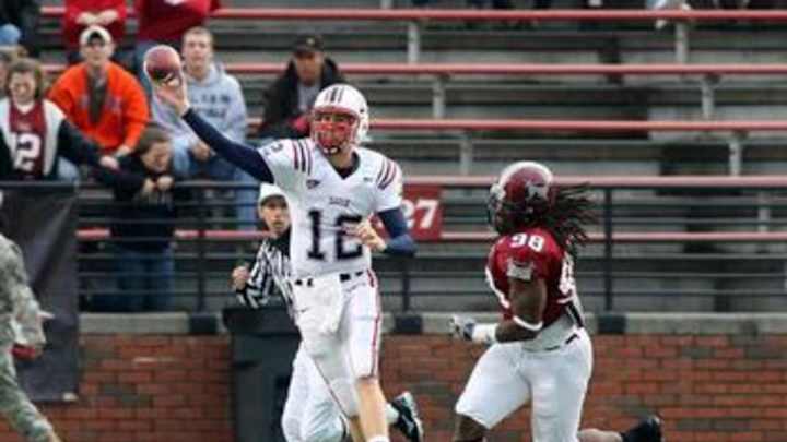 FAU QB Jeff Van Camp Looks at Greg Jones Like He Did Ndamukong Suh
