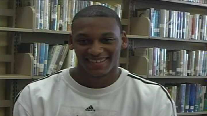 Menâ€™s Basketball Signs Four To National Letters of Intent