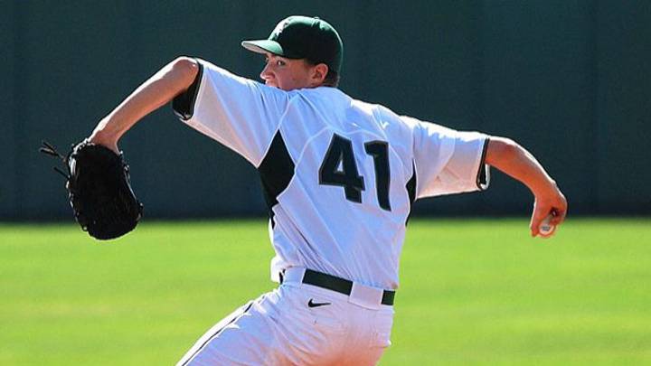 Spartan Baseball Remains Undefeated, Tops Furman, 7-3 Spartan Baseball Remains Undefeated, Tops Furman, 7-3