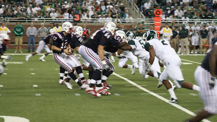 Spartans Ground Down the Owls, 30-17 Spartans Ground Down the Owls, 30-17