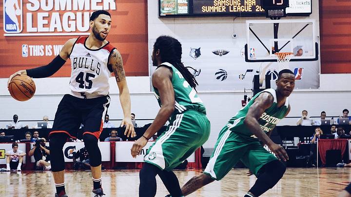 AMAZING MUST SEE VIDEO:  Denzel Valentine 2016 Summer League Offense Highlights!