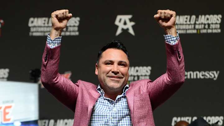 Oscar De La Hoya Is Still Looking for a Fight. Should He?