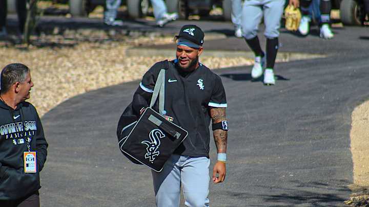 Yoán Moncada tries to work his way back by Opening Day