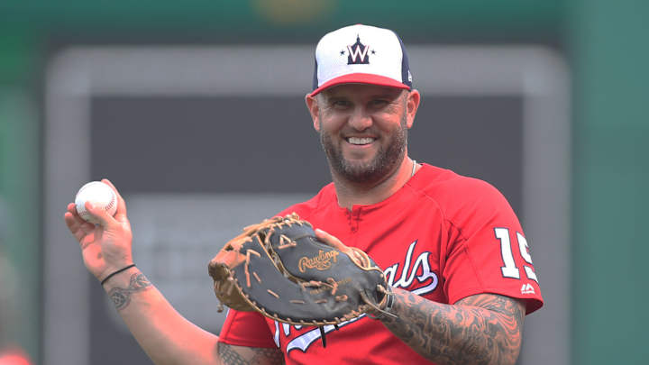 Braves bring back Matt Adams Braves bring back Matt Adams