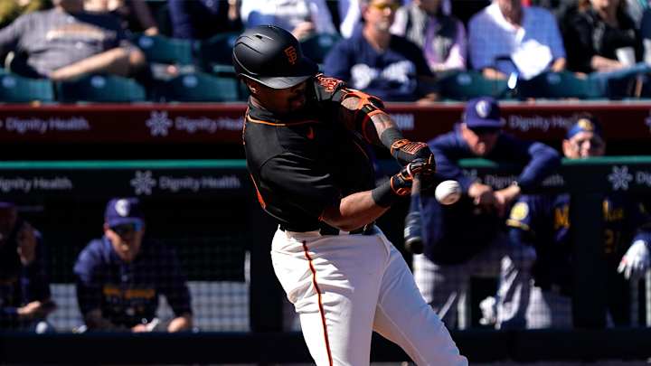 Giants' Jaylin Davis Appreciates Support for Kneeling During Anthem Giants' Jaylin Davis Appreciates Support for Kneeling During Anthem