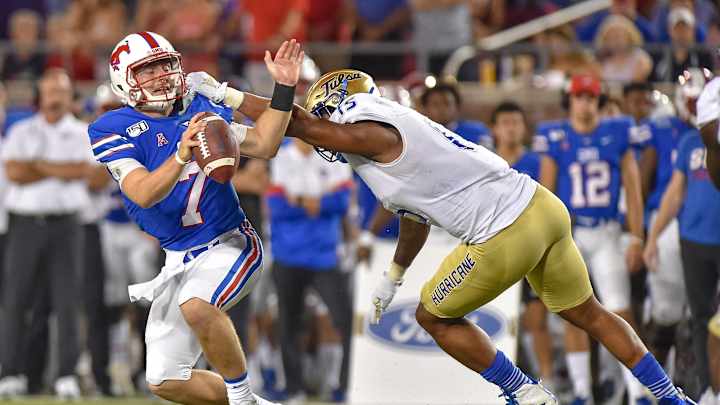 Bears History Says Few Rookie Sacks for Trevis Gipson