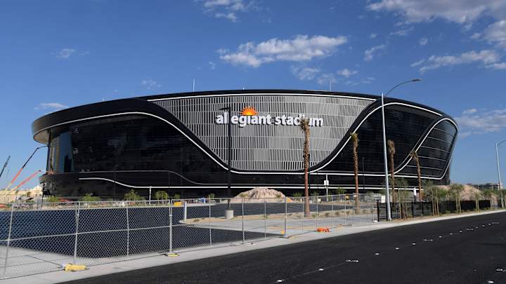 Report: Pac-12 Plans 10-Game Football Schedule to Start Mid-September