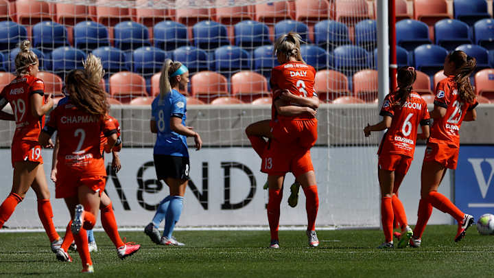 Upstart Houston Dash Win NWSL Challenge Cup
