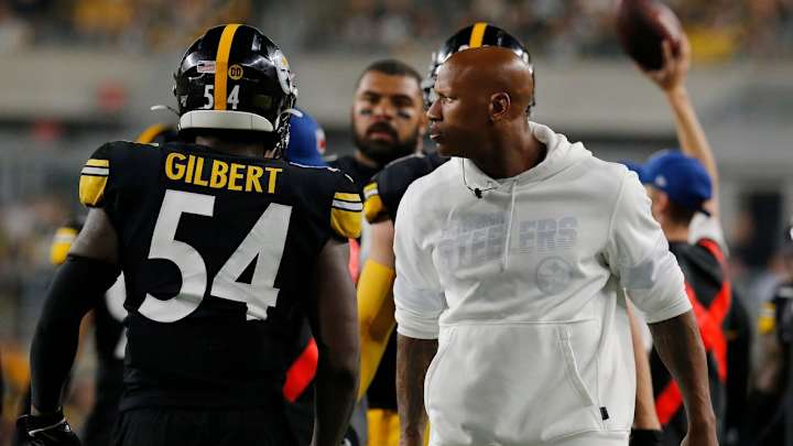 Inside Linebacker Is a Two-Man Show Looking for a Third