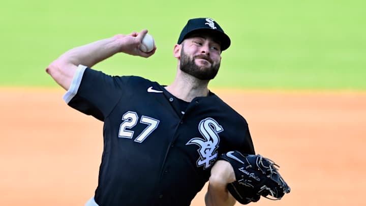 White Sox blank Cleveland in a thrilling pitcher's duel, 4-0 White Sox blank Cleveland in a thrilling pitcher's duel, 4-0