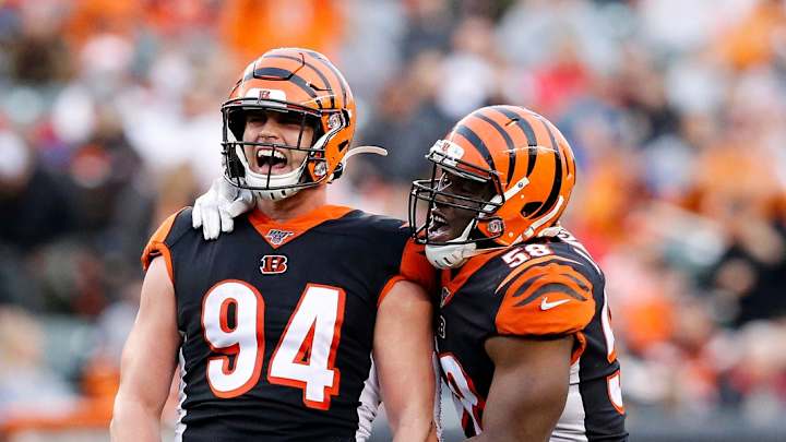 Sam Hubbard embracing leadership role for young Bengals Sam Hubbard embracing leadership role for young Bengals