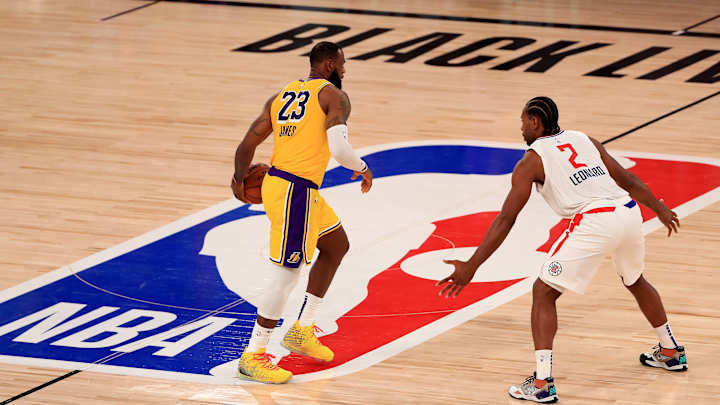 Short-Handed Clippers Fall to Lakers in Final Seconds, 103-101 Short-Handed Clippers Fall to Lakers in Final Seconds, 103-101