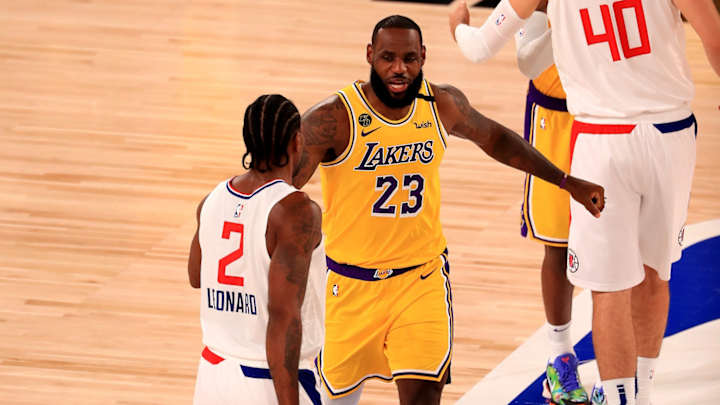 Kawhi Leonard says Clippers and Lakers discussed kneeling during National Anthem together