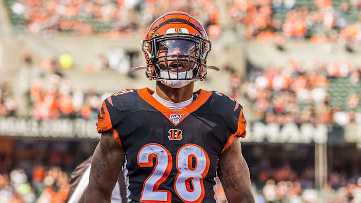 Shawn Williams to Joe Mixon: 'Just sign on the dotted line'