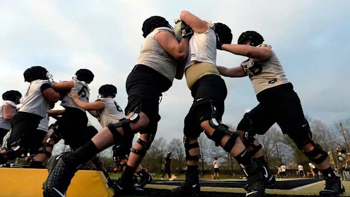 Commodore Football Returns to Practice Field