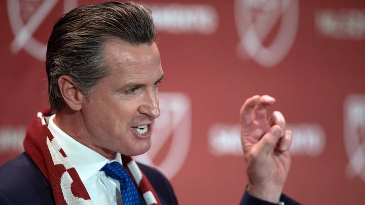 Pac-12 Players Meet With Governor's Office to Discuss Health Protection