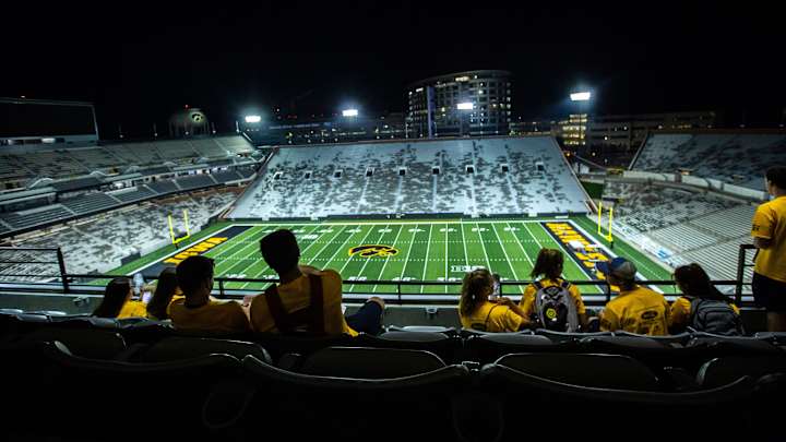 Iowa's 2021 Commits Voice Opinions On Big Ten Stopping Fall Season