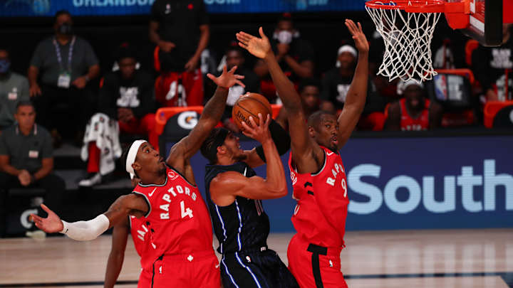 Magic out of tricks against Raptors' smothering defense
