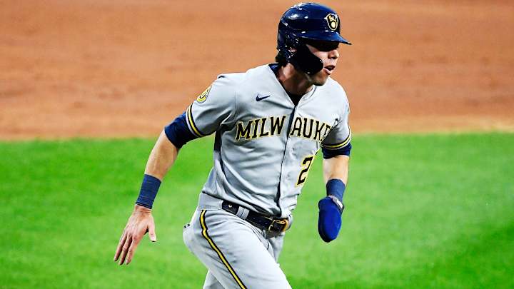 Christian Yelich Hits A Wild Inside-the-Park Home Run With Help From Eloy Jiménez Christian Yelich Hits A Wild Inside-the-Park Home Run With Help From Eloy Jiménez