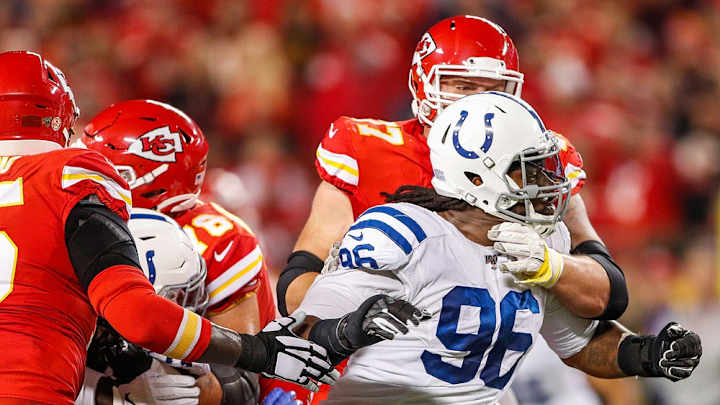 Colts' Denico Autry Agrees to Deal with Titans