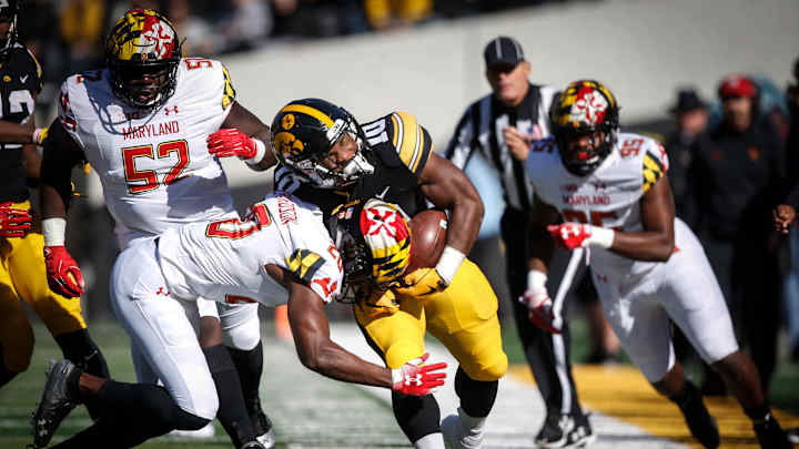 Hoke Breaks Down Depth, Three Defensive Leaders and Points of Emphasis Heading into 2020 Hoke Breaks Down Depth, Three Defensive Leaders and Points of Emphasis Heading into 2020