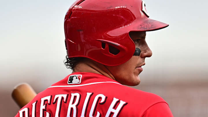 Rangers vs Mariners Pre-Game Notes: Derek Dietrich Signed to Minor League Deal, Roof Open at Globe Life Field Rangers vs Mariners Pre-Game Notes: Derek Dietrich Signed to Minor League Deal, Roof Open at Globe Life Field