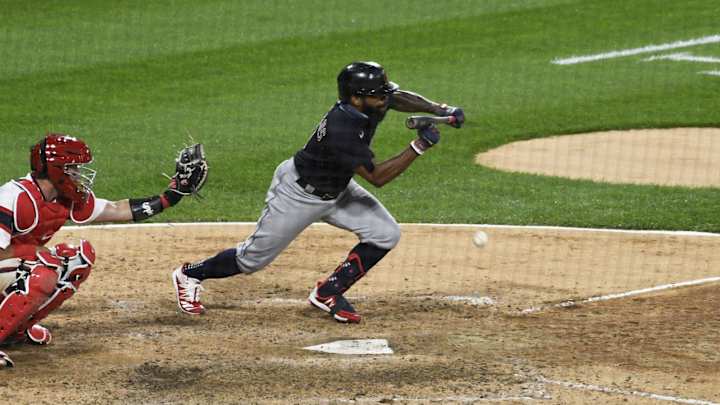Delino DeShields Is the Best Option For Now in a Crowded Indians Outfield