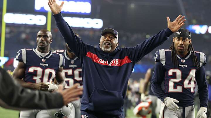 RB Coach Ivan Fears Explains Why He Enjoys the Patriot Way