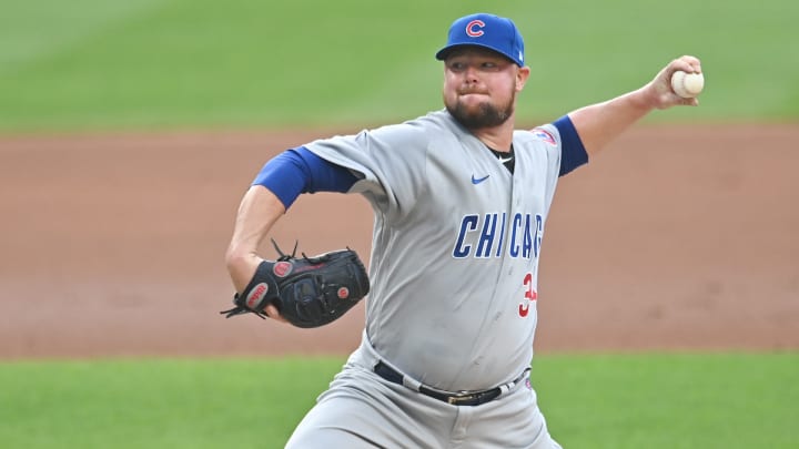 Cubs Pitcher Jon Lester Spends $47K on Beers for Fans in Chicago