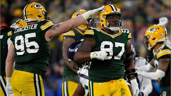 Clark Signs Big Contract Extension