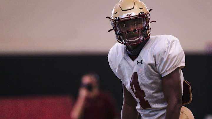 WR Zay Flowers Leaves Game With Injury WR Zay Flowers Leaves Game With Injury