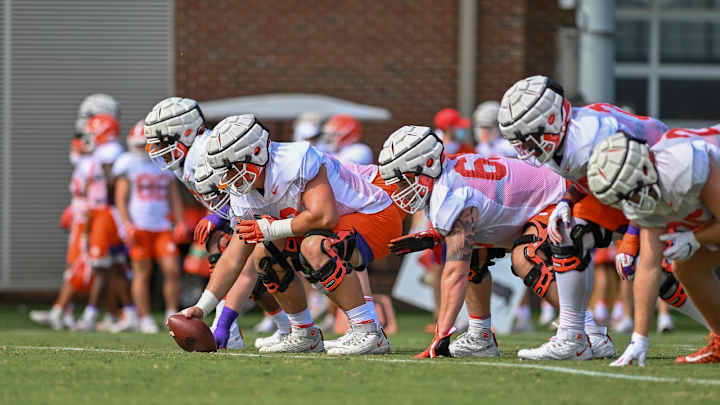 Clemson Center Cade Stewart Earning His Stripes