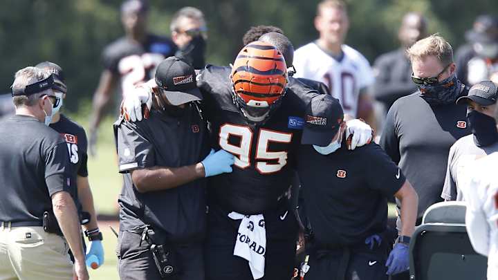 Bengals Injury Roundup — Wren carted off, Green removed from practice and Waynes has surgery