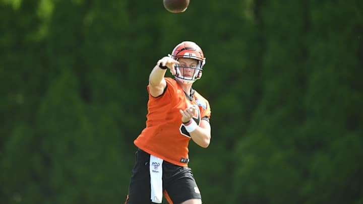 Joe Burrow has the Bengals' offense 'running on all cylinders' Joe Burrow has the Bengals' offense 'running on all cylinders'
