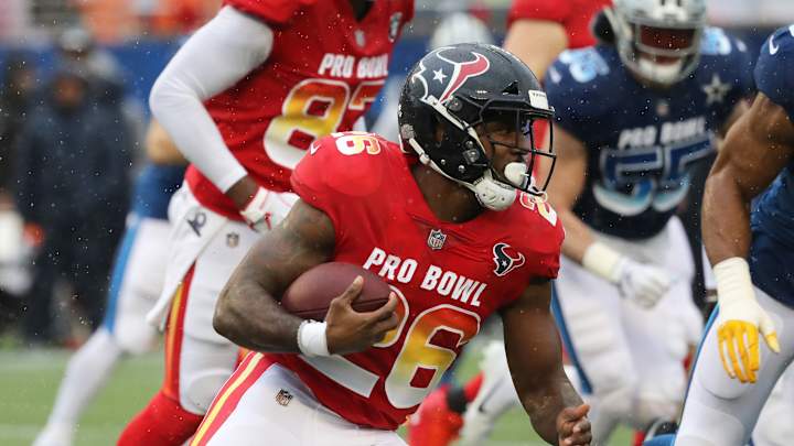 Bill Belichick Explains Why Patriots Signed Lamar Miller